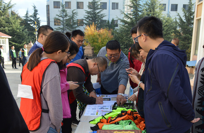 捐書助學(xué) 捐書助學(xué)