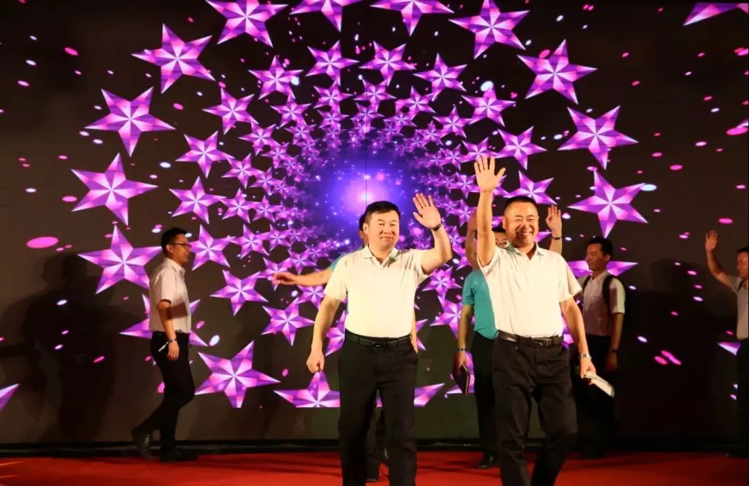 盛瀚員工T臺秀 盛瀚員工T臺秀