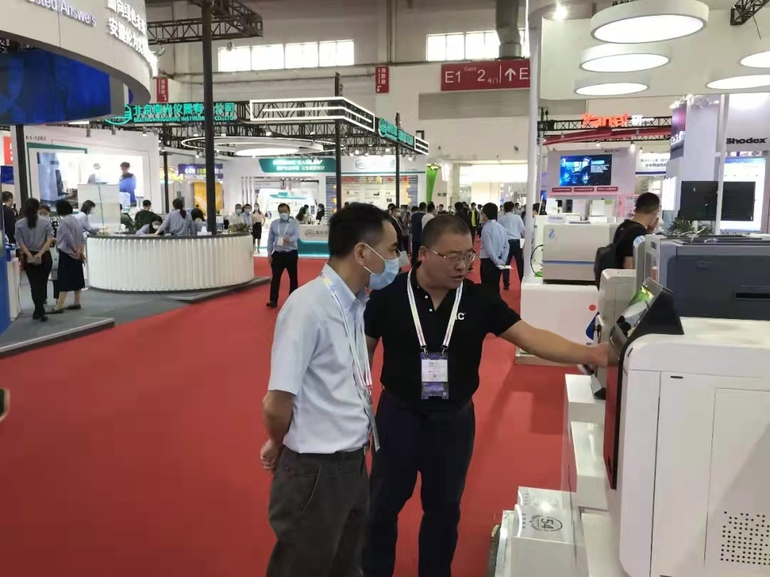 展會現(xiàn)場溝通 展會現(xiàn)場溝通